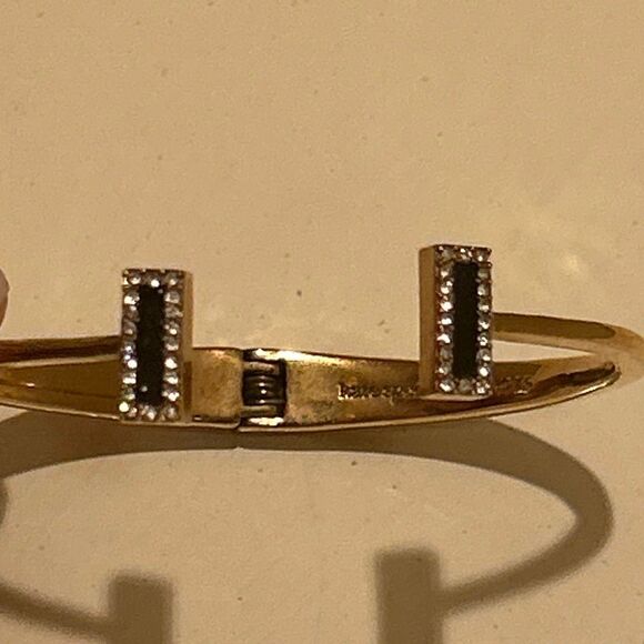 Kate Spade Gold Tone Rhinestone End Hinge Style Bangle Bracelet Classy Stackable - Picture 7 of 7